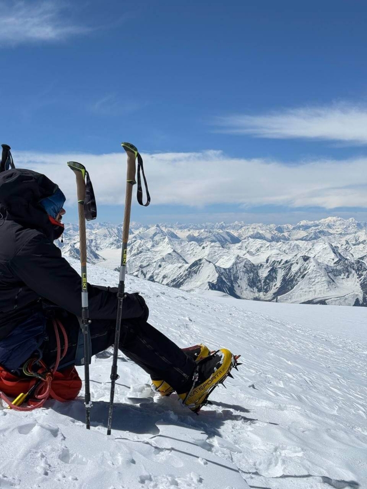 Pik_Lenina_alpinizm_Kirgiziya_7134_metrov